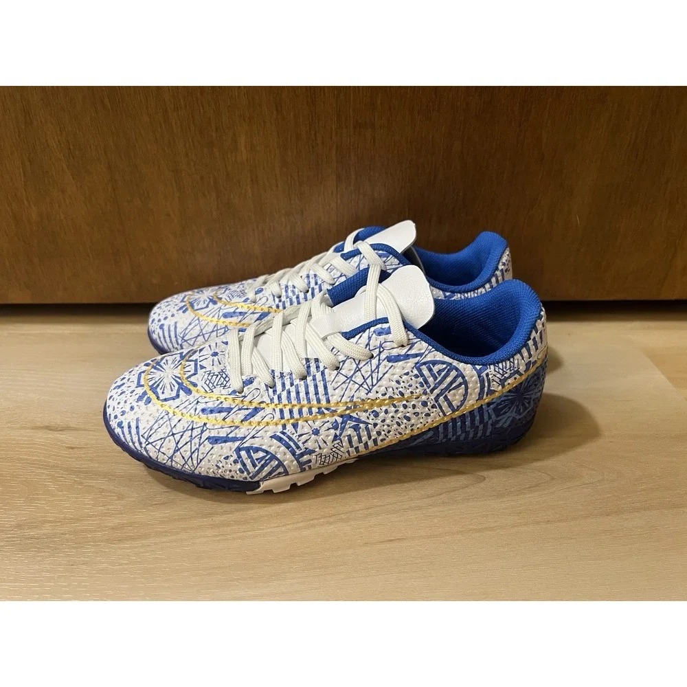 Unbranded Youth Soccer Cleats Size EU 35 Kids 3.5 Approx. Blue White Gold New